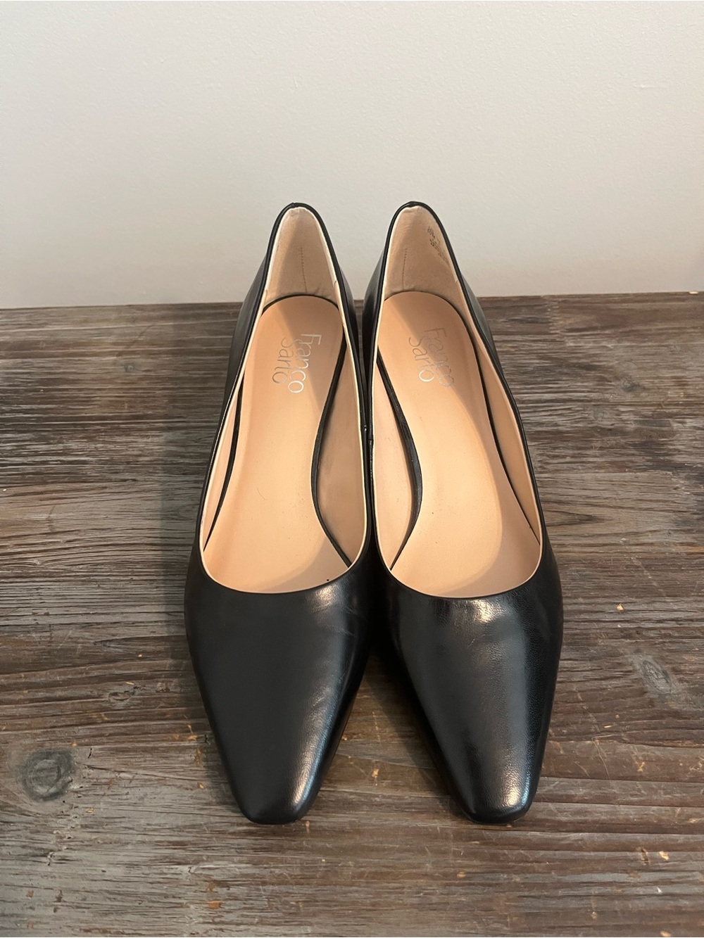 Like New Franco Sarto Black Leather Pointed Pumps